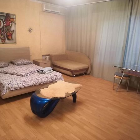 Apartment Triokhsviatytelskaya Street 3 Kiev Dış mekan fotoğraf