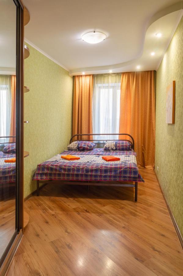 Apartment Triokhsviatytelskaya Street 3 Kiev Dış mekan fotoğraf