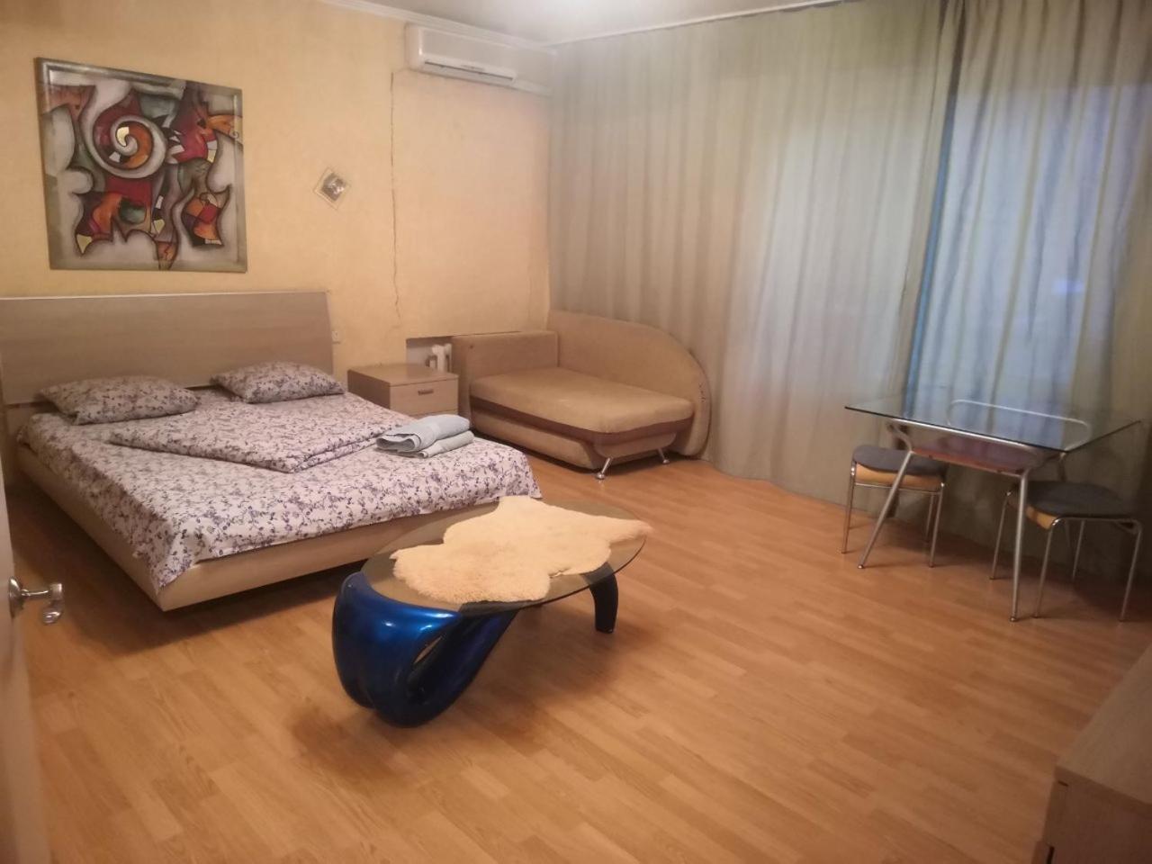 Apartment Triokhsviatytelskaya Street 3 Kiev Dış mekan fotoğraf