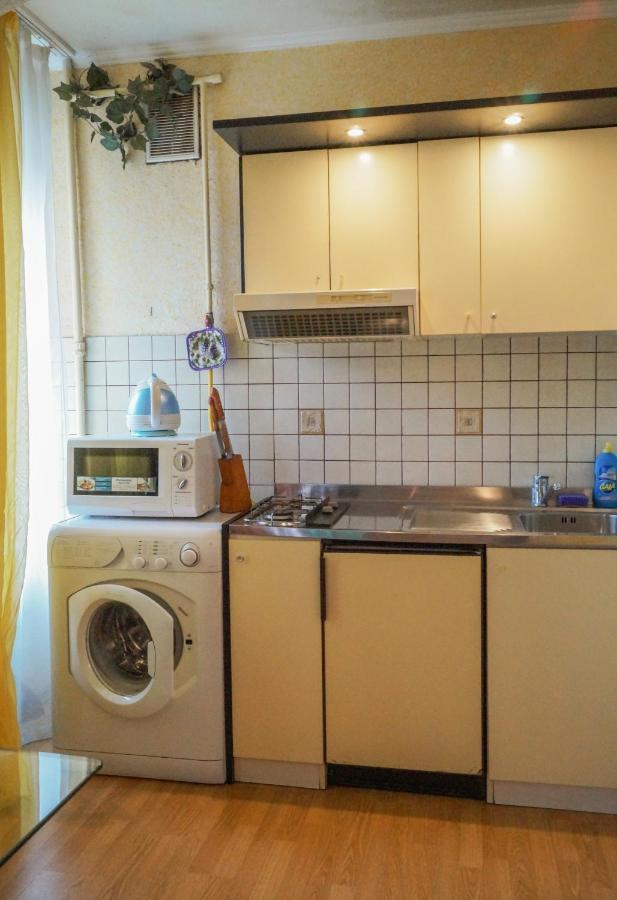 Apartment Triokhsviatytelskaya Street 3 Kiev Dış mekan fotoğraf