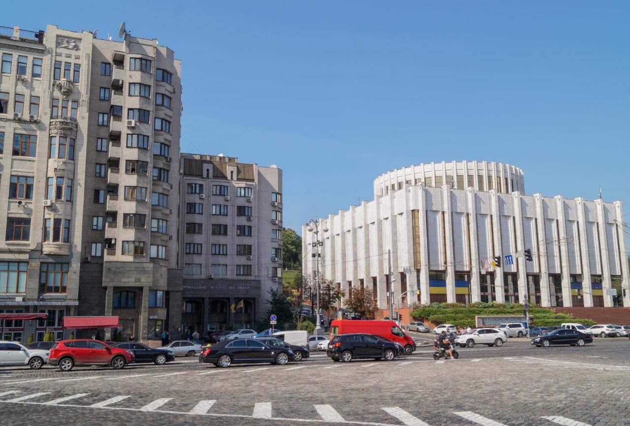 Apartment Triokhsviatytelskaya Street 3 Kiev Dış mekan fotoğraf